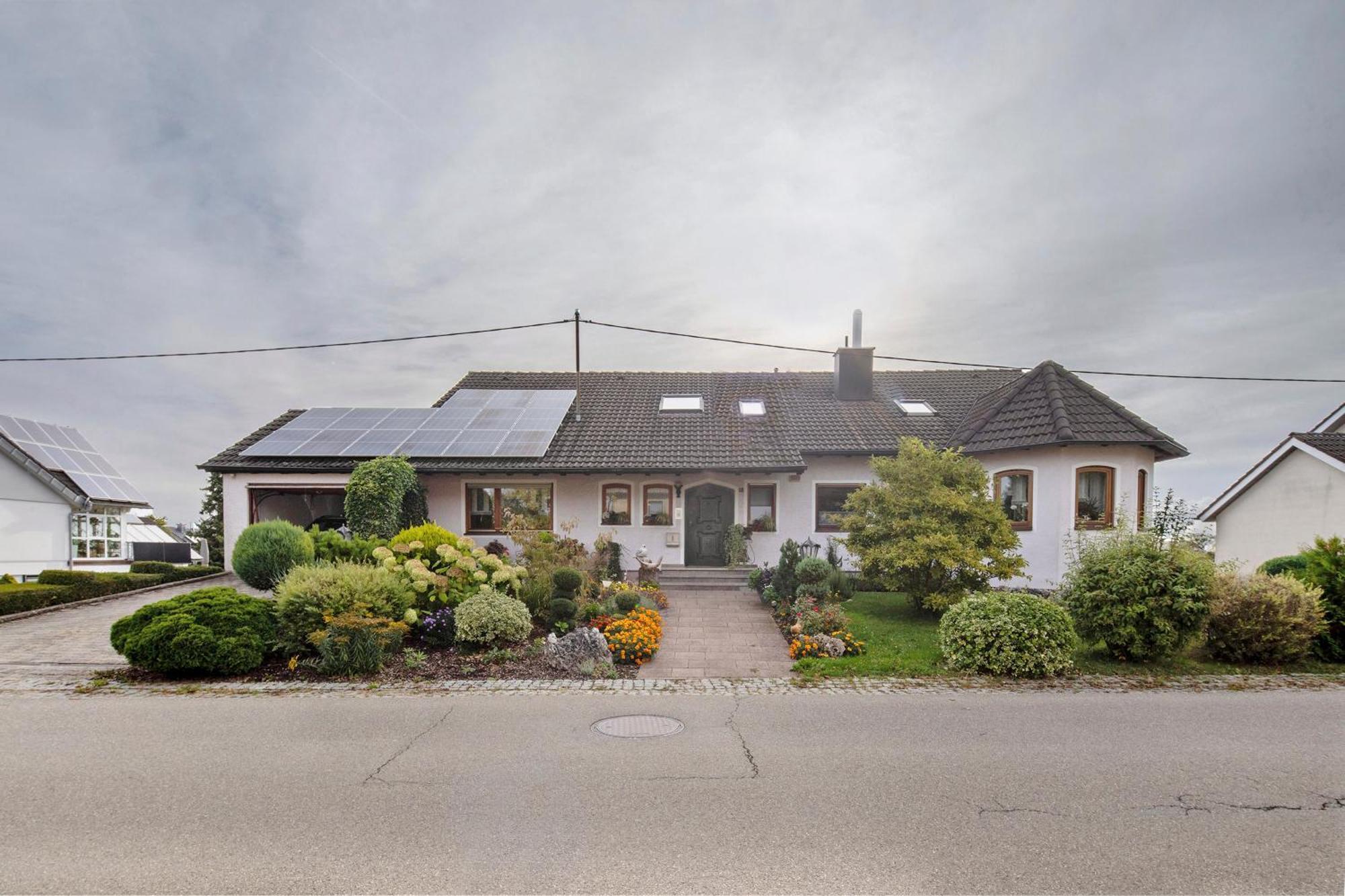 Ferienwohnung Fernsicht Zwiefalten エクステリア 写真