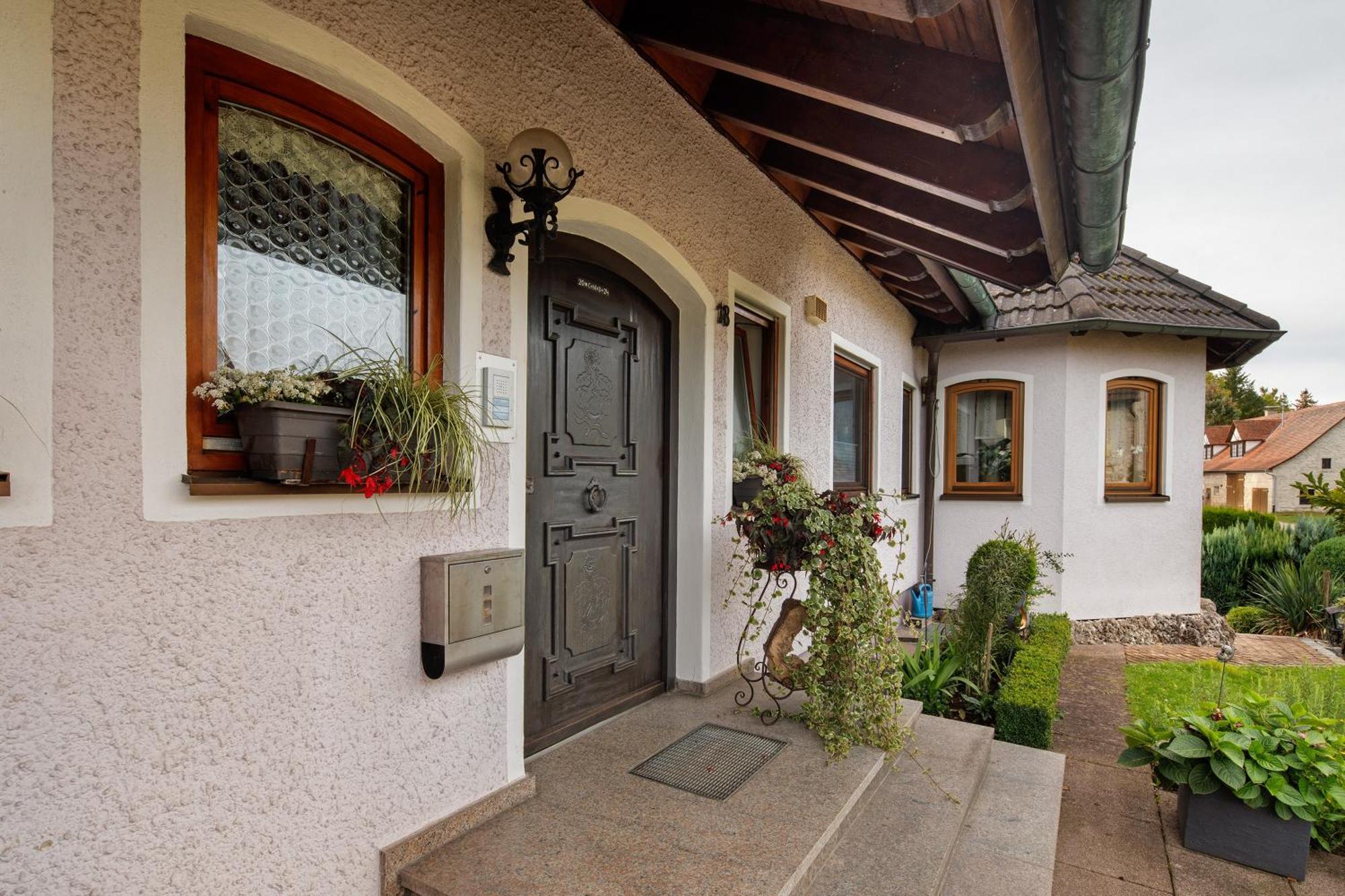 Ferienwohnung Fernsicht Zwiefalten エクステリア 写真