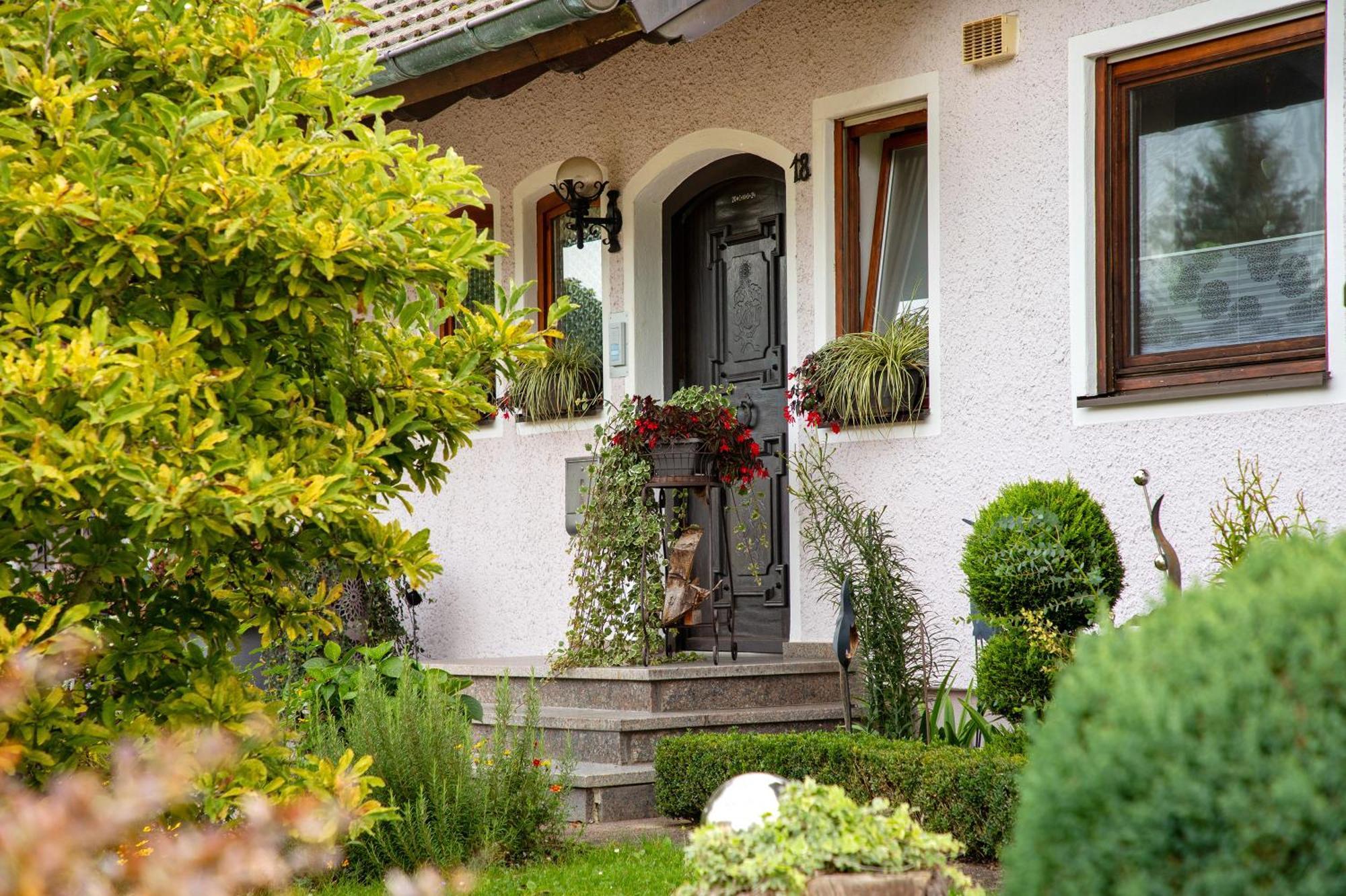 Ferienwohnung Fernsicht Zwiefalten エクステリア 写真